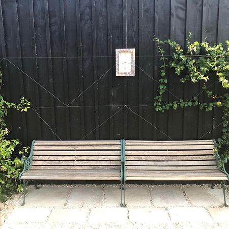 Maison De La Grange, Chaulieu Sourdeval Bagian luar foto
