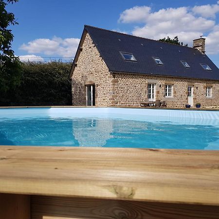 Maison De La Grange, Chaulieu Sourdeval Bagian luar foto
