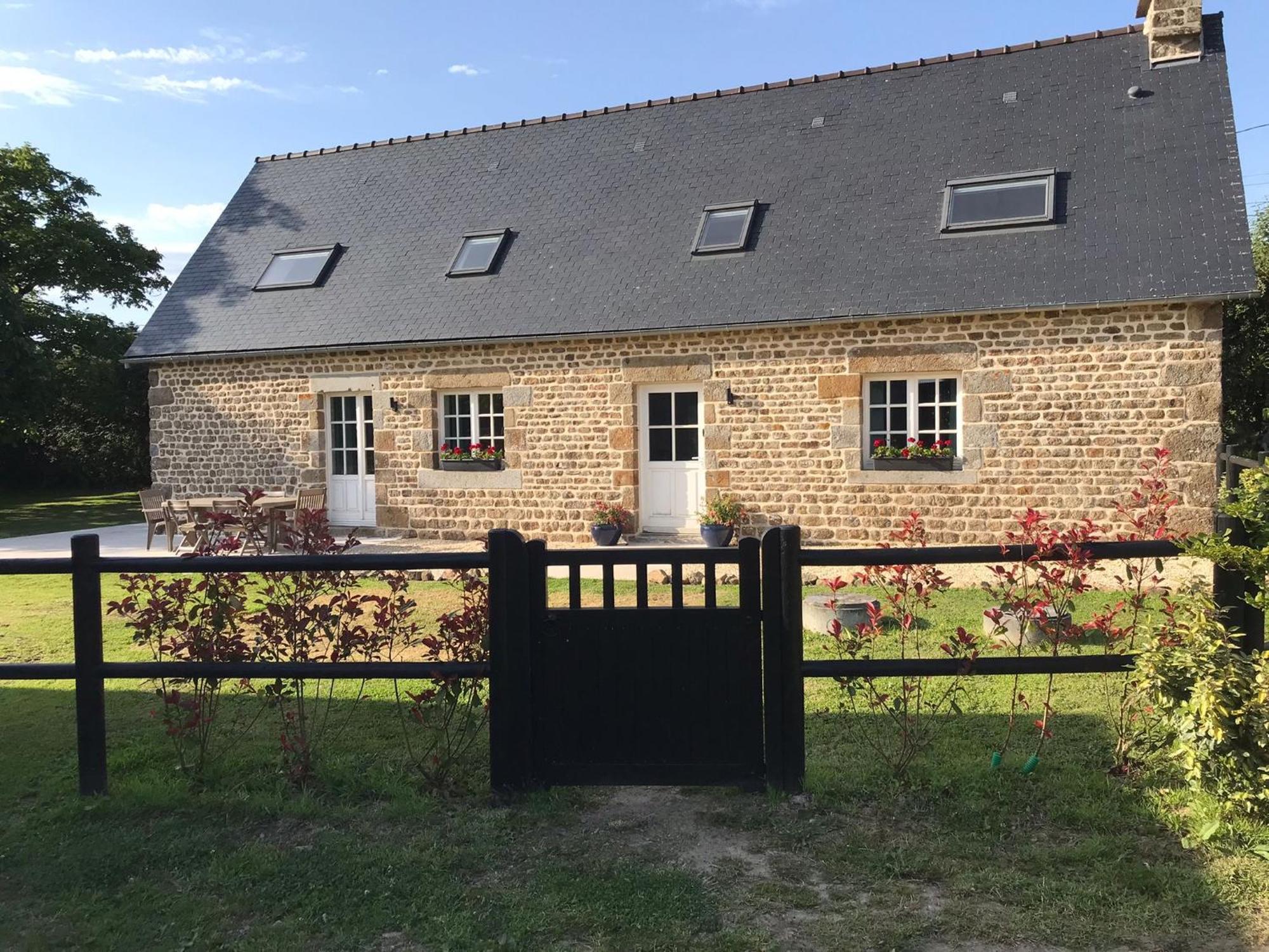 Maison De La Grange, Chaulieu Sourdeval Bagian luar foto